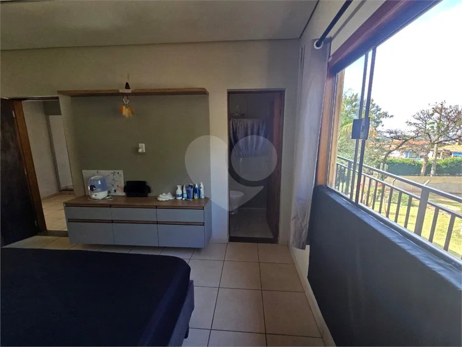 Casa com 3 dormitórios e piscina no Condomínio Cafezal VI em Itupeva SP