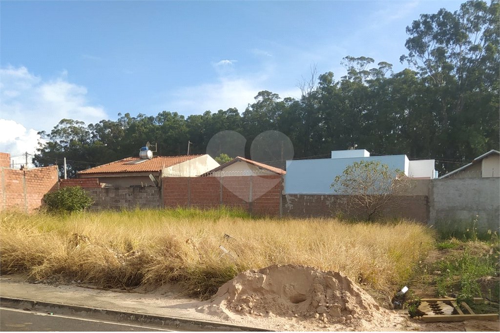 Terreno com 160,00 m² no Parque dos Flamboyant.