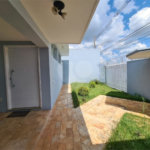 Casa à venda com 3 dormitórios, sendo 1 suite e ampla área de lazer no Jardim Brasil