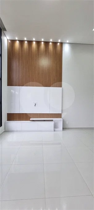 Indaiatuba - Sp - Condomínio London Park - Sol da manhã - 300 m² de terreno | 192 m² de área construída - R$ 1.990.000,00 - 03 suites - Uma residência cuidadosamente planejada para quem valoriza conforto, qualidade, tecnologia e ambientes funcionais, com acabamentos de primeira e uma arquitetur