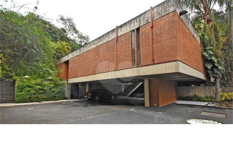 Casa com 976 m² e terreno de 3.100 m², à venda por R$ 16.000.000,00