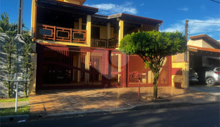 Casa à venda com 3 quartos, sendo 1 suíte, em Parque Fehr, São Carlos, SP