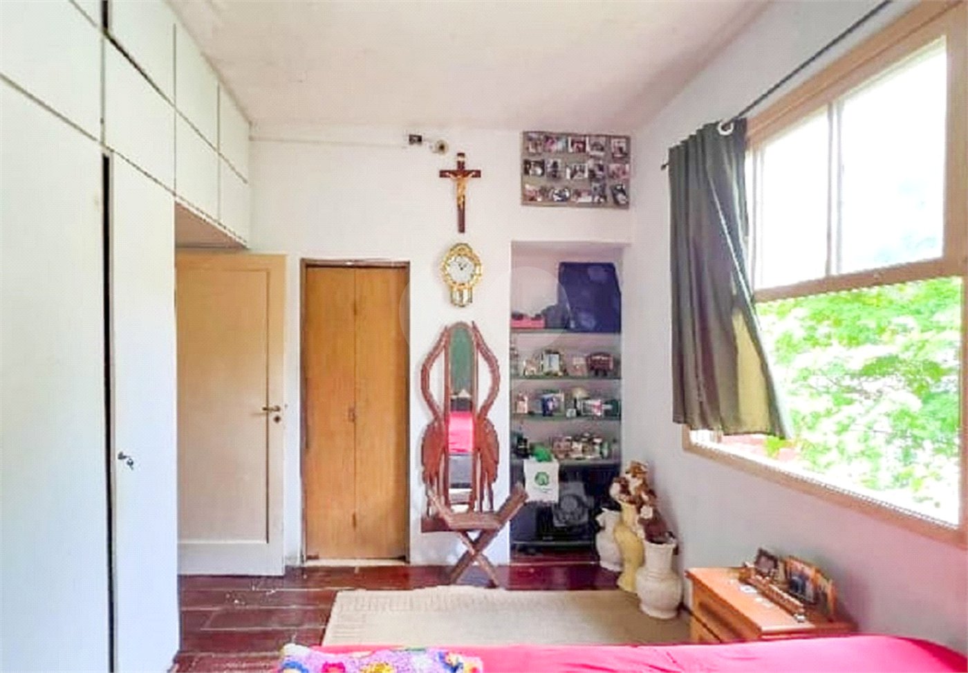 Apartamento na Vila Mariana, 3 quartos, 2 banheiros, 2 vagas.