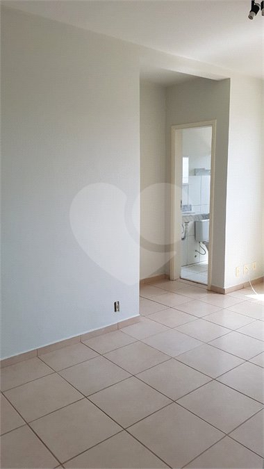 Apartamento padrão de 2 Dormitórios no Residencial Mont Vernon São Carlos