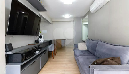 Apartamento Garden à venda ? 500 m do Metrô Conceição | Reformado e com quintal privativo