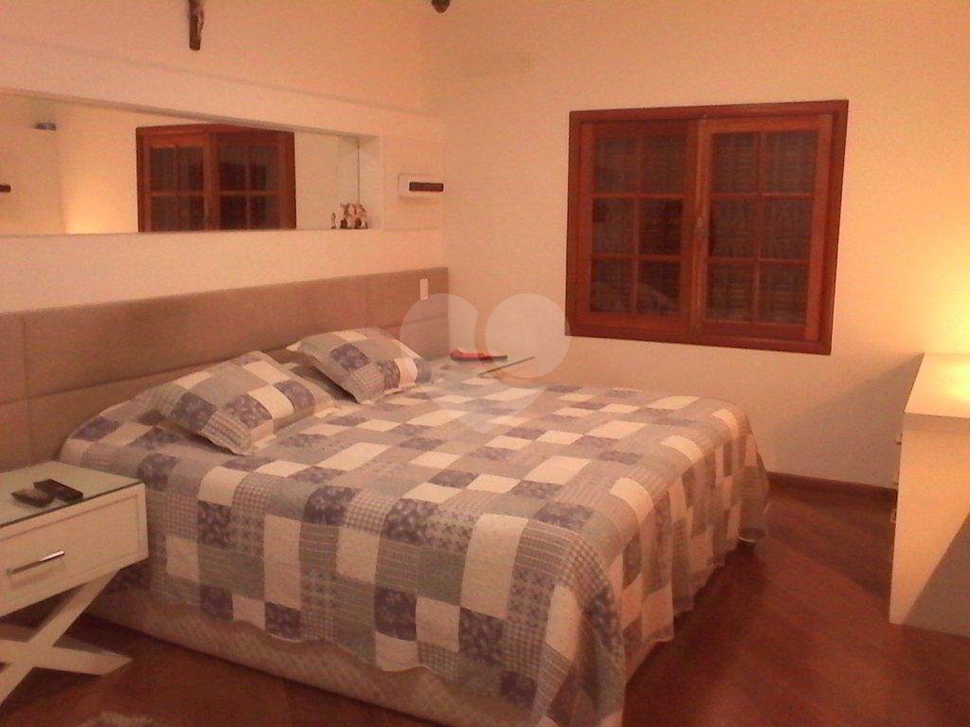 CASA TÉRREA ASSOBRADADA A VENDA NO TREMEMBÉ - 4 DORMS (2 SUÍTES), CHURRASQUEIRA E 4 VAGAS DE GARAGEM