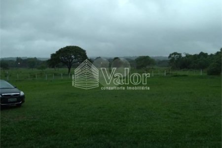 Área rural para venda no Varjão.