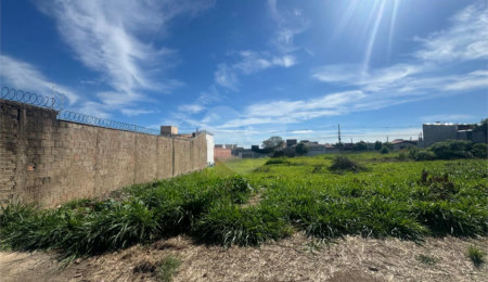 Terreno à venda em Jardim Embaré, São Carlos, SP