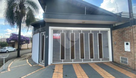 Casa à venda com 3 quartos, sendo 1 suíte,  em Jardim Cardinalli, São Carlos, SP