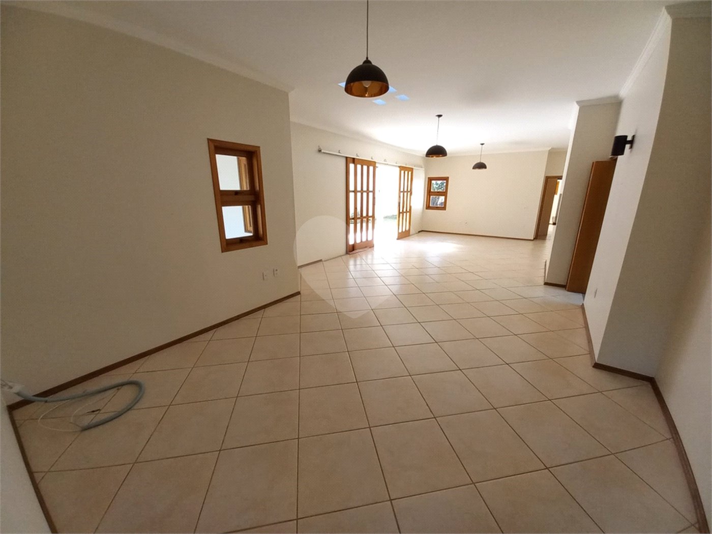 Casa Térrea no Condomínio Damha I,