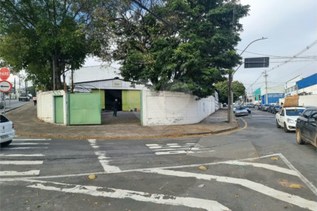 Galpão Comercial para Locação no Jardim do Trevo em Campinas com 276 m² de Área Construída e Amplo Terreno
