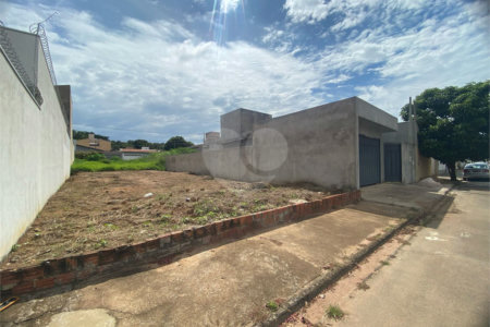 Terreno à Venda no Jardim Embaré - São Carlos