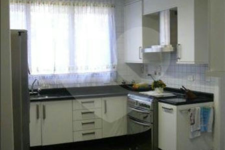 APARTAMENTO UM POR ANDAR!