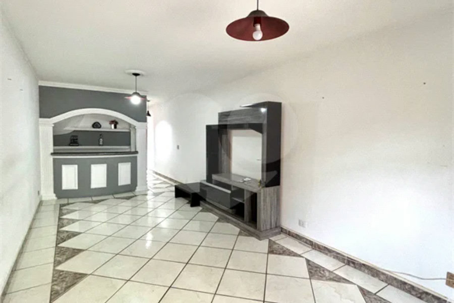 Sobrado com 3 dormitórios,1 suite, Quintal gourmet, 4 vagas à Venda no bairro Parada Inglesa em São Paulo.
