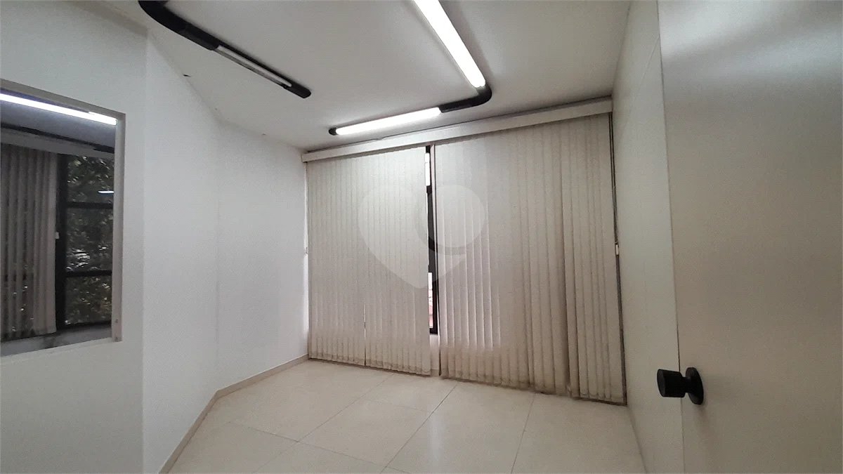 **SALA COMERCIAL DE 80 M² NO BAETA NEVES | EXCELENTE CUSTO-BENEFÍCIO E LOCALIZAÇÃO ESTRATÉGICA**