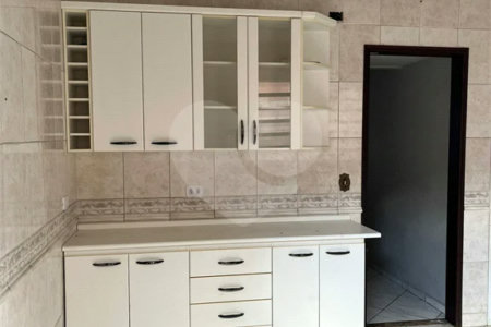 Casa com 125m², 2 dormitórios, 1 vaga, à venda na Vila Harmonia em Guarulhos.