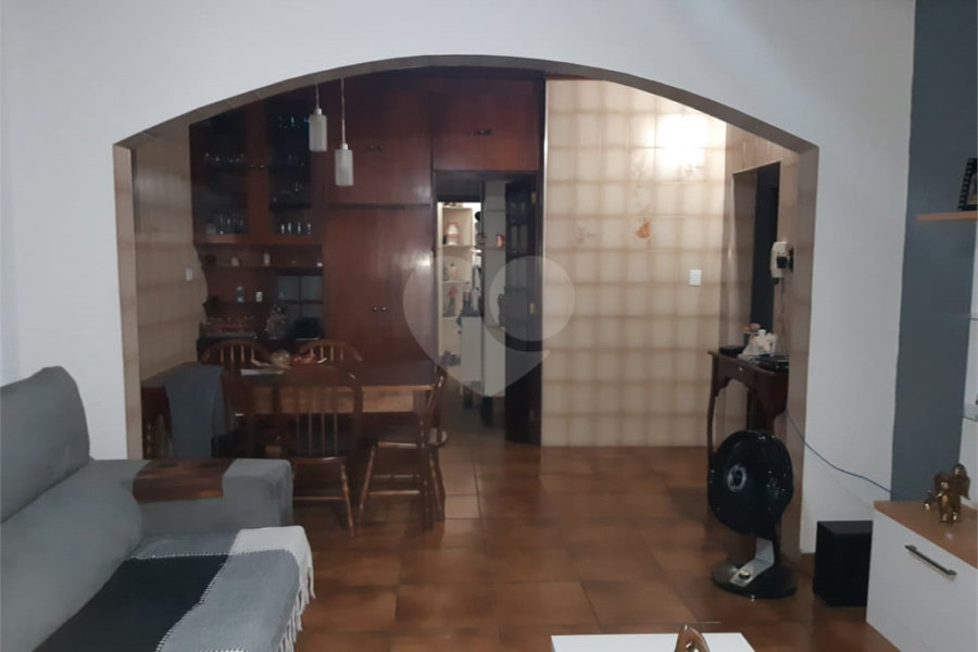Casa térrea à venda com 4 dormitórios (sendo 3 suítes) próximo à Estação Tucuruvi do Metrô