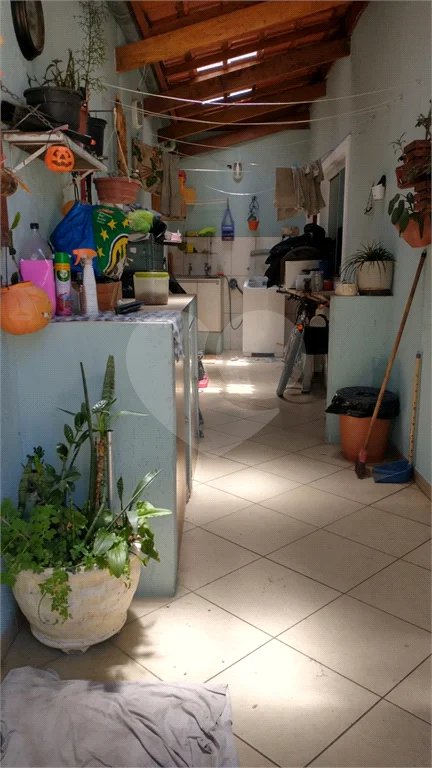Sobrado com 101m², 2 dormitórios, sendo 2 suítes, 2 vagas, à venda na Vila Ema.