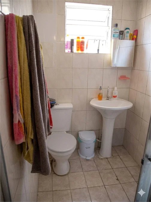 Casa à venda com 3 quartos, sendo 2 suítes, em Vila Yara, Osasco, SP