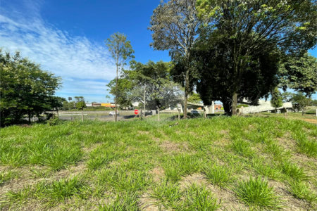 Terreno no Jardim Jockey Clube