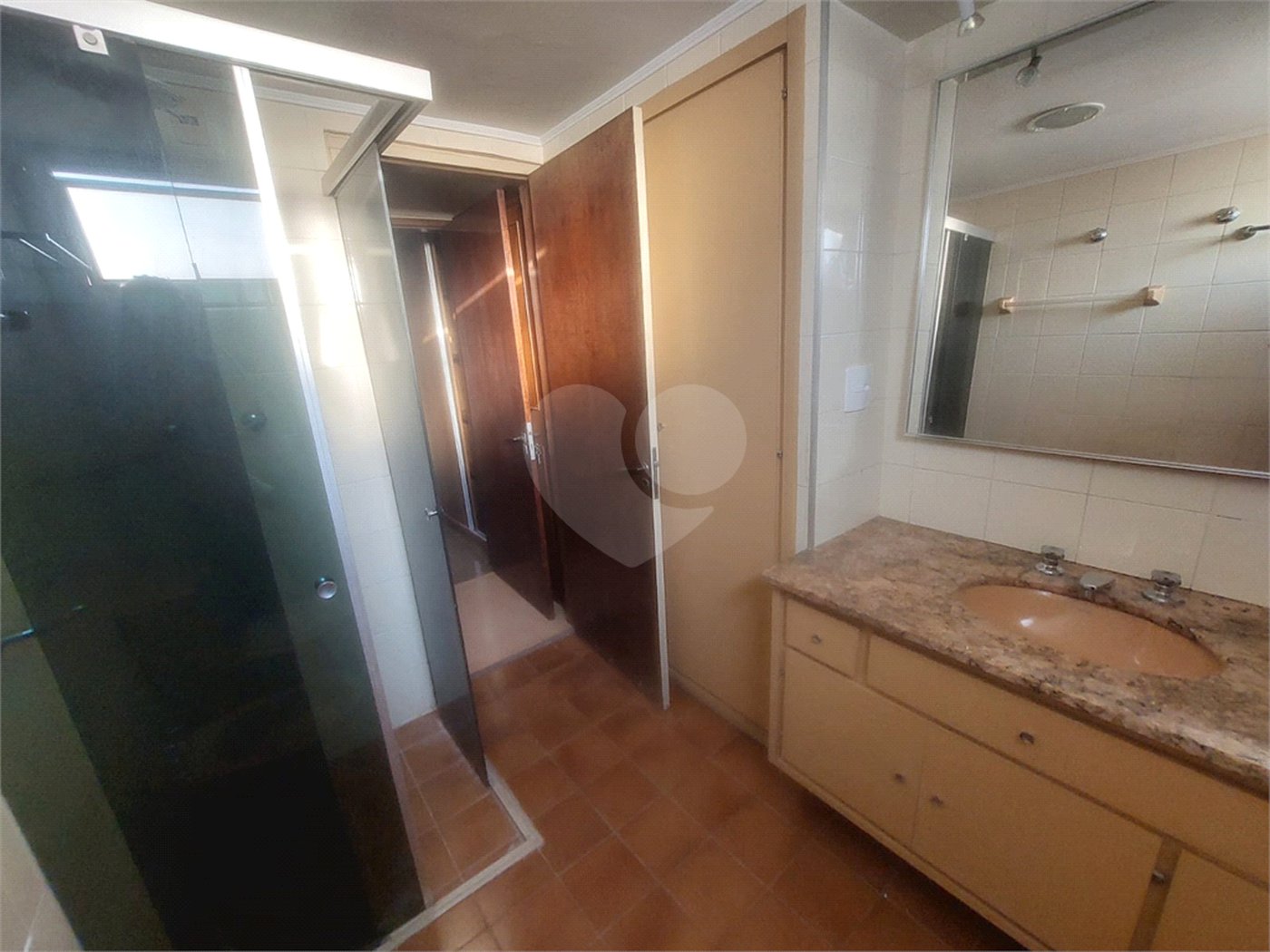 Apartamento Edifício Roberto Martinez .