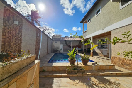 Casa à venda em Colinas do Magarça – 450 m² terreno | 5 quartos (3 suítes) e hidromassagem – perto do Park Shopping Shopping e Recreio Shopping