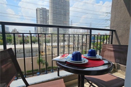 Apartamento Mobiliado a Venda no Campo Belo