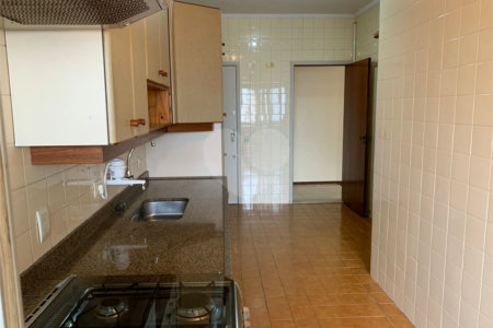 Apartamento à venda com 2 quartos, sendo 1 suíte,  em Jardim Aeroporto, São Paulo, SP