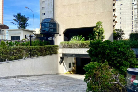 SALA COMERCIAL 55m2 Á VENDA NA VILA MARIANA (LADO DIREITO)