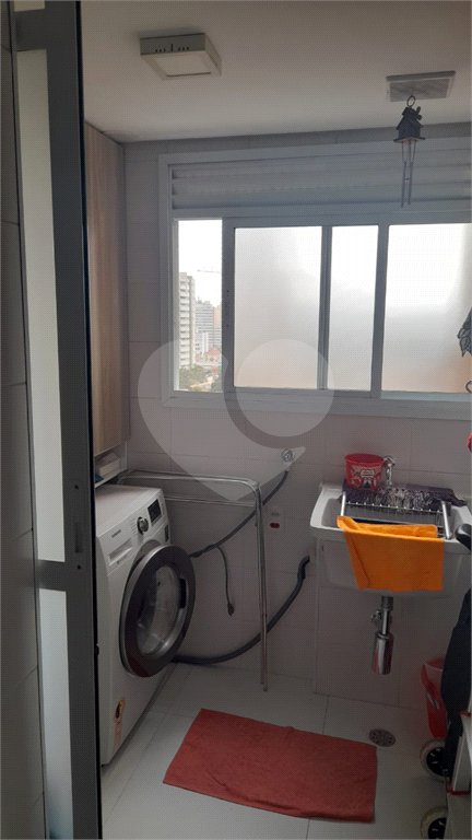 Apartamento na Mooca com 77m2 com 3 dormitórios sendo 1 suíte, 3 banheiros, 2 vagas de garagem
