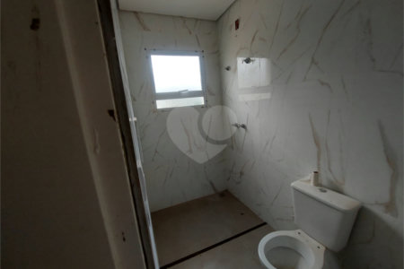 Sobrado à venda com 3 quartos, sendo 1 suíte, em Vila Omízollo, Louveira, SP