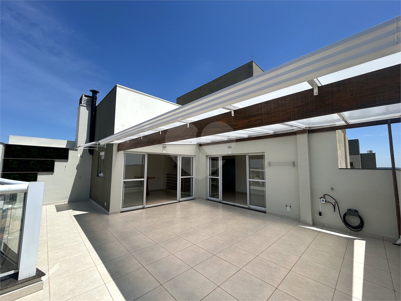 Cobertura de Alto Padrão no Centro de São Carlos – Sofisticação, Espaço e Conforto!