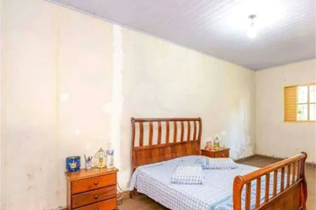 Casa de 108m2 à Venda no Bosque da Saúde