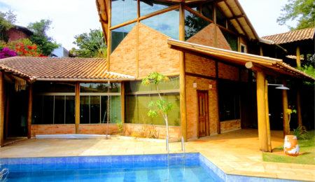Casa à venda com 4 suítes no condomínio Estância Marambaia, Vinhedo - SP