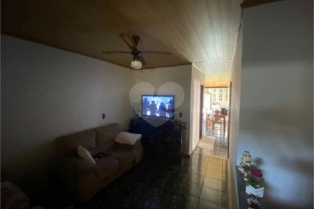 Casa térrea de 3 dormitórios