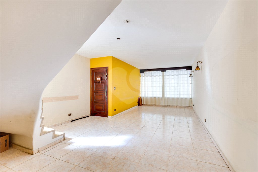Sobrado à venda com 4 quartos, sendo 1 suíte, em Vila Mascote, São Paulo, SP