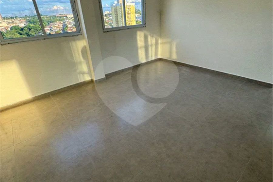 Vende-se apartamento no Edifício Residencial Flor do Ipê