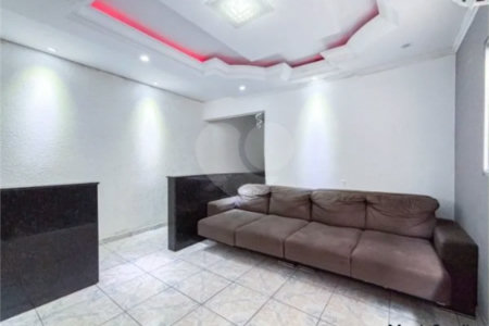 Casa com 150m², 5 dormitórios, sendo 1 suíte, 2 vagas de garagem, à venda na Vila Matilde.