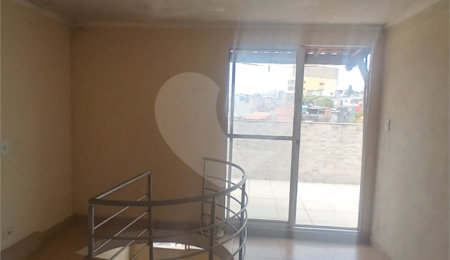 Duplex à venda com 3 quartos em Guaianazes, São Paulo, SP