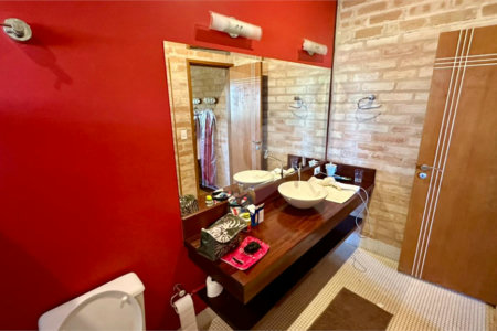 Casa para venda no Condomínio Vivenda do Broa.