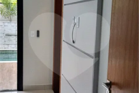 Indaiatuba - Sp - Condomínio London Park - Sol da manhã - 300 m² de terreno | 192 m² de área construída - R$ 1.990.000,00 - 03 suites - Uma residência cuidadosamente planejada para quem valoriza conforto, qualidade, tecnologia e ambientes funcionais, com acabamentos de primeira e uma arquitetur