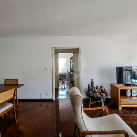 Apartamento de 117m2 com 3 dormitórios e 1 vaga na Vila Mariana