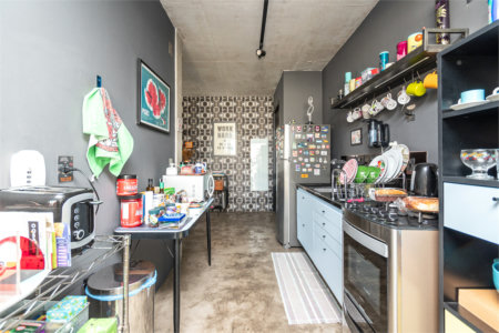 Apartamento reformado e bem localizado na Consolação.