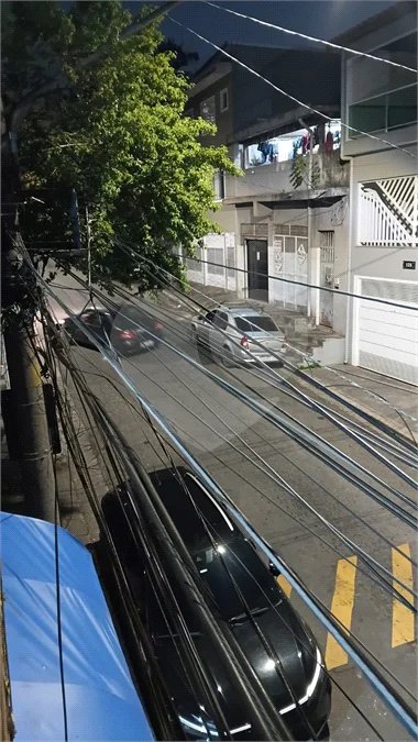 IMÓVEL COM SOBRADO + OUTRA CASA NO TERRENO, ÓTIMA PARA RENDA OU FAMÍLIA GRANDE