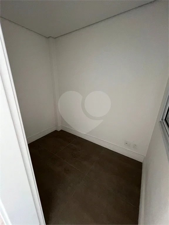 Residencial Tremembe Casa Linda - 255 mts - 04 dormit sendo 02 suites , 5 wcs - 04 vagas