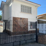 Excelente sobrado de 03 dormitórios na Aclimação.
