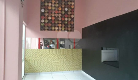 Imóvel térreo com mezanino, com 63,54 m² Edif. Lex Offices.