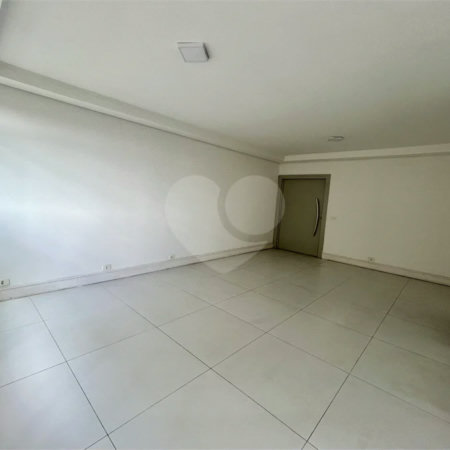Apartamento de 105 m2, 3 dorms, 2 vagas livres em Perdizes
