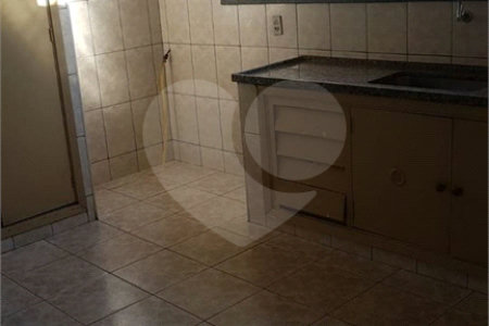 Casa térrea para venda em Araraquara/SP.