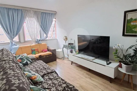 Apartamento à venda com 60m² e possibilidade de 2 dormitórios